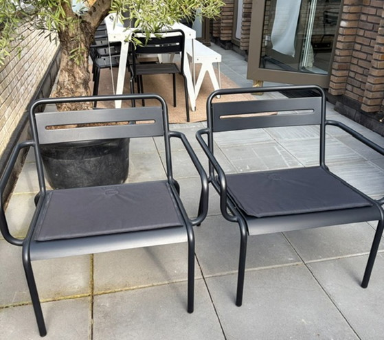 Image 1 of 2 fauteuils lounge EMU Star noirs + coussins magnétiques