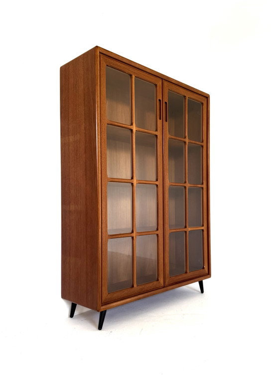 Image 1 of Vintage Deense teakhouten vitrinekast, Dyrlund ‘80