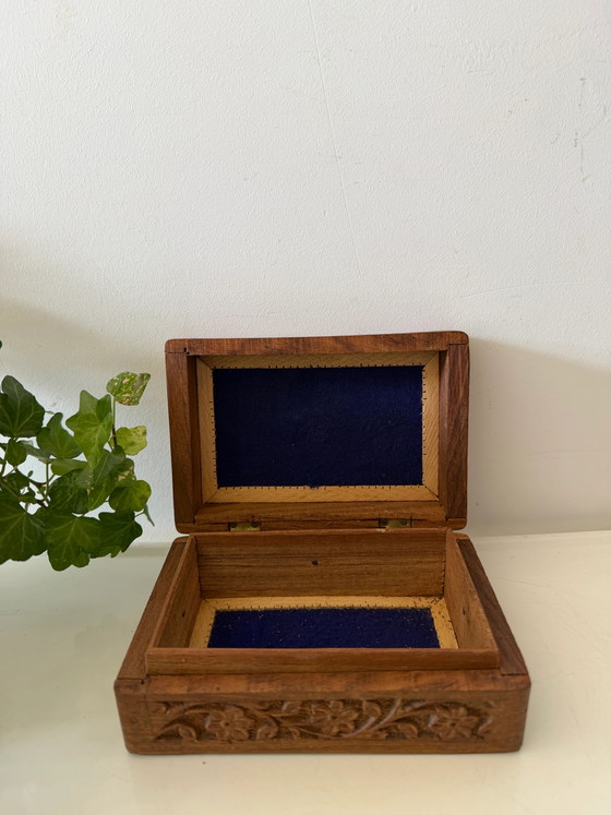 Caja de madera para recuerdos con incrustaciones de hueso – Objetos decorativos, Wood, Vintage (photo 4 of 6)