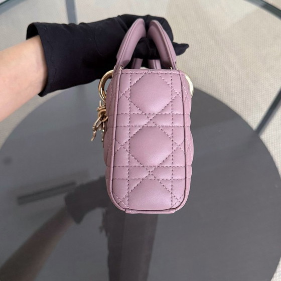 Image 1 of DIOR D-JOY SMALL LADY - PIEL DE CORDERO CON TRAJES CANNAGE Y HERRAJES DE ORO ROSA