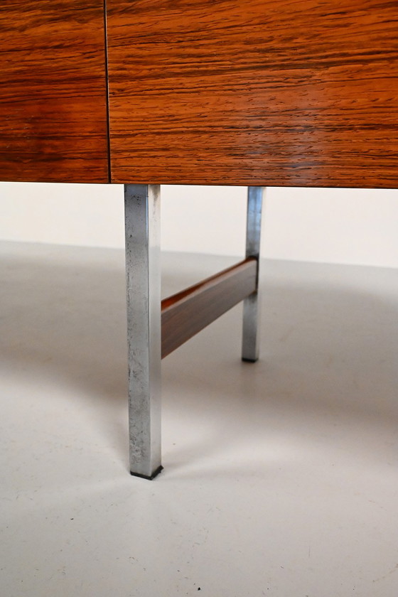 Image 1 of Zeer groot palissander dressoir