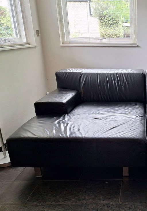 Lima leather lounge sofa from Montis