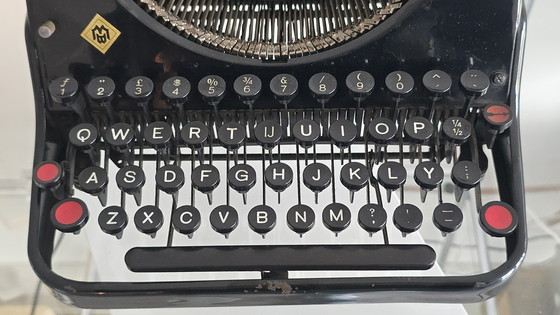 Image 1 of Trouvaille rare : Mercedes Prima (années 1930) – Complète avec clé fonctionnelle et étui !