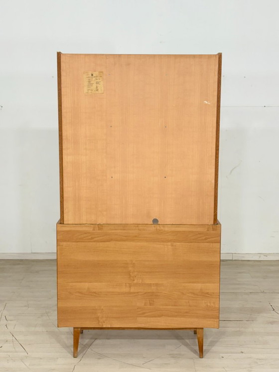 Image 1 of Vitrinekast uit het midden van de vorige eeuw, woonkamerkast, vintage dressoir