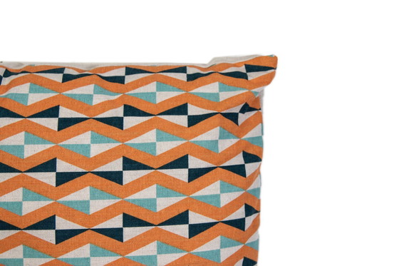 Image 1 of Cuscino Particolare Graphic