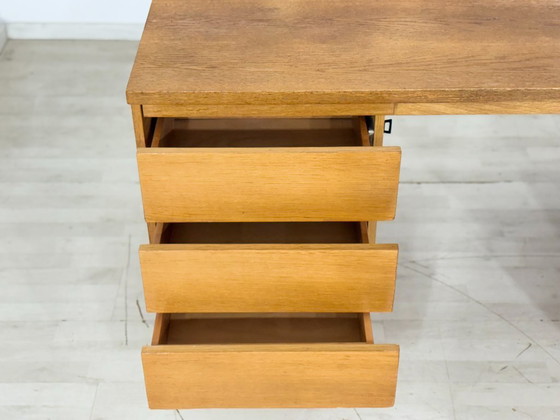 Image 1 of Magnifique classique vintage : Bureau Ikea autoportant en chêne, années 1960