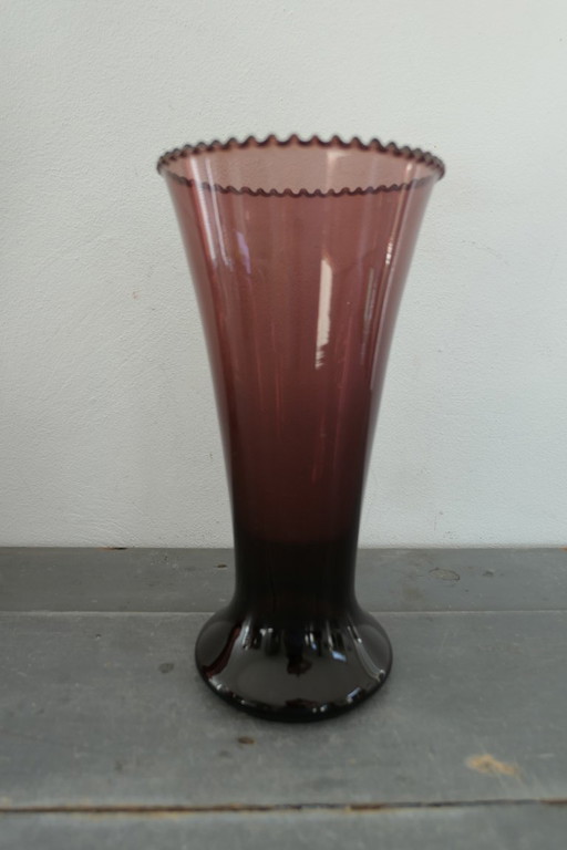 Vaso in vetro viola Art Déco Verreries Doyen