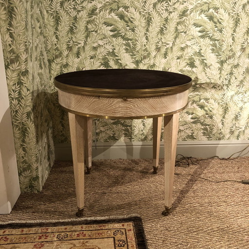 Tavolino laterale della collezione Pierre Calista