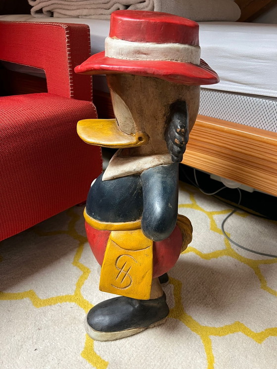 Image 1 of Figura del Pato Donald tallada a mano de la década de 1950