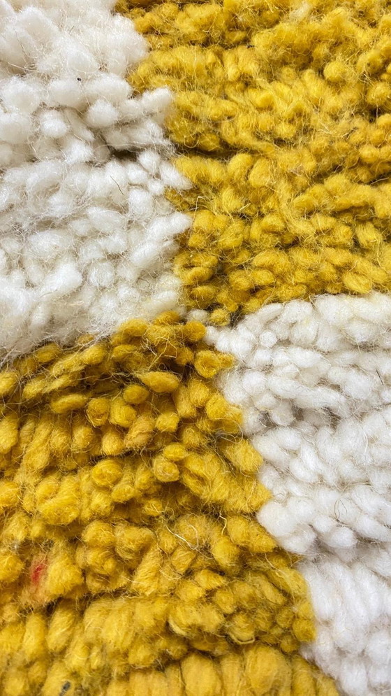 Image 1 of Handgemaakt Berber Tapijt – Modern Schaakpatroon (250x150 cm)