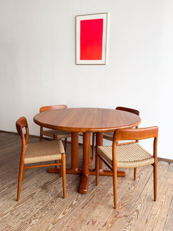 Image 1 of Deense uitschuifbare eettafel van teakhout van Dyrlund