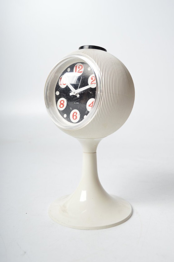 Image 1 of Meister Anker Space Age wekker / Zeldzaam geribbeld ontwerp, voetstuk / Vintage jaren 70, West-Duitsland