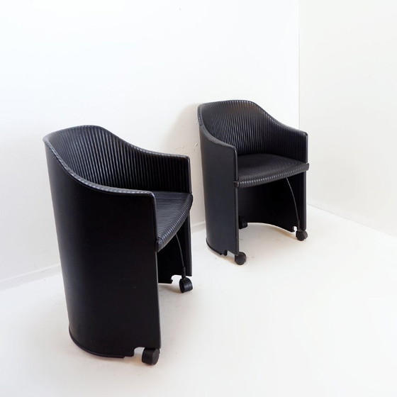 Image 1 of Pair of black leather Artona armchairs by Afra and Tobia Scarpa for Maxalto Artona Mod. 8551 - Italy 1985