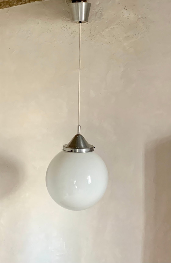 Vintage suspension ball opaline white diameter 30 cm – Pendant lamps, Aluminium (photo 8 of 8)