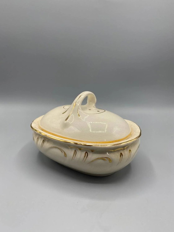 Portasapone con coperchio in maiolica avorio dorata, Villeroy & Boch, Belle Époque, circa 1900 – Stoviglie (photo 2 of 6)