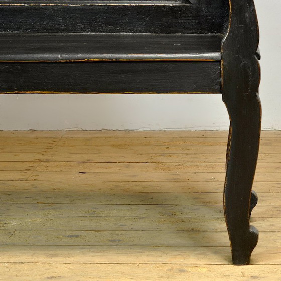 Image 1 of Banco antiguo de pino, década de 1900.