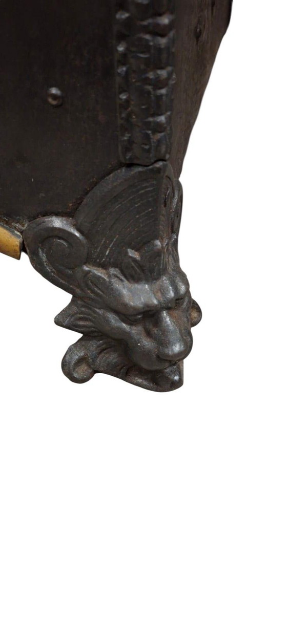 Image 1 of Cuisinière à charbon antique en fer forgé de la fin du 19e siècle