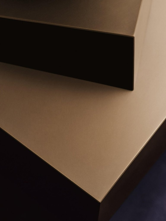 Image 1 of HOLLY HUNT Studio Design Stefan Gulassa Pyriet bijzettafel