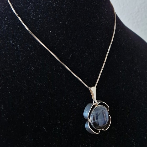Kultaseppä Salovaara Finland - Silver pendant with labradorite and necklace - 60s – Decorative Objects (photo 2 of 7)