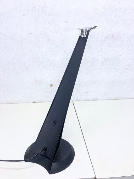 Image 1 of Italiaanse halogeen tafellamp jaren 80 90 design postmodern ruimtetijdperk