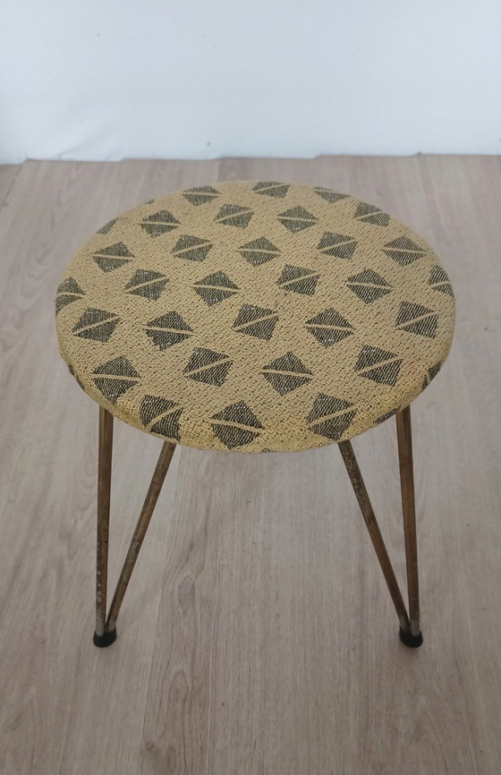 Tabouret vintage avec piètement en laiton – Metal, Textile (photo 4 of 9)