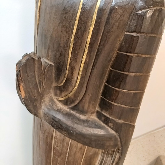 Image 1 of Bouddha debout en bois sculpté à la main, originaire de Thaïlande