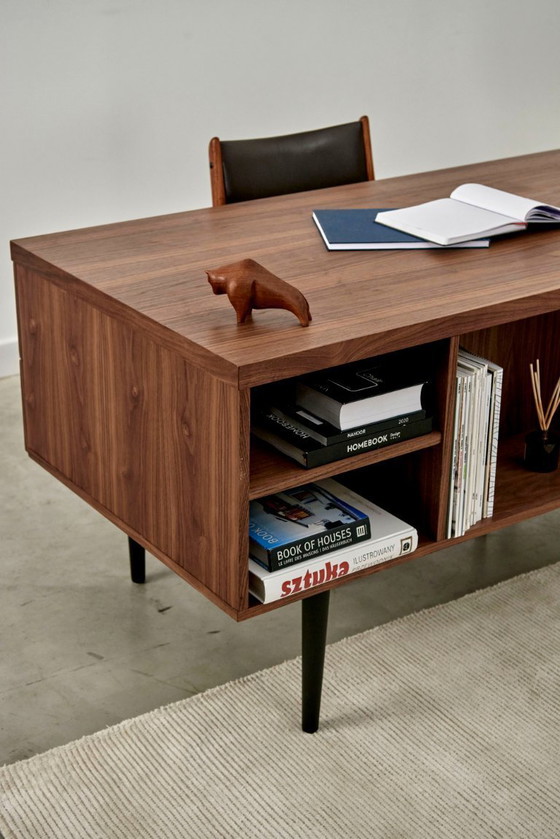 Image 1 of Schreibtisch Nussbaum - Astrid 3 O_B01