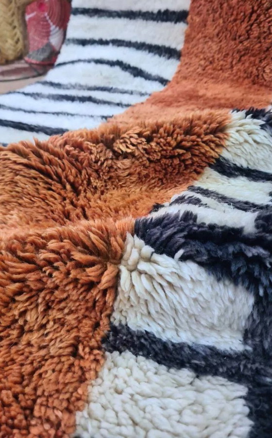 Image 1 of High quality Mrirt Moroccan rug with geometric design