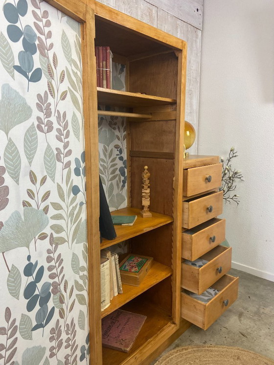 Image 1 of Asymmetrische Garderobe aus den 1950er Jahren