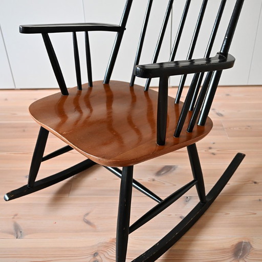 Vintage rocking chair