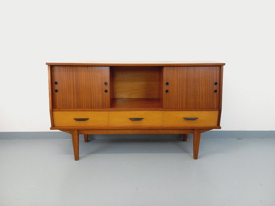 Image 1 of Credenza vintage in legno stile teak degli anni '60