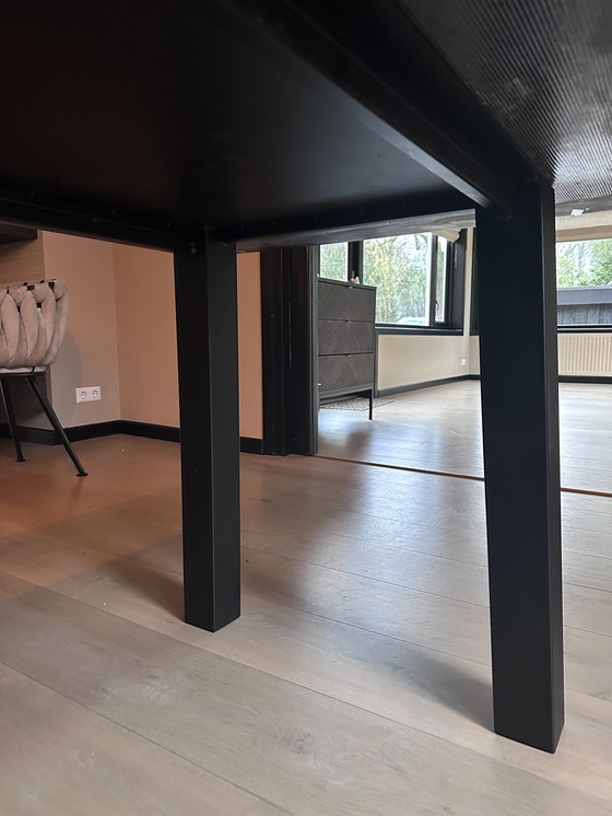 Image 1 of Eettafel Belvedère kwartsiet