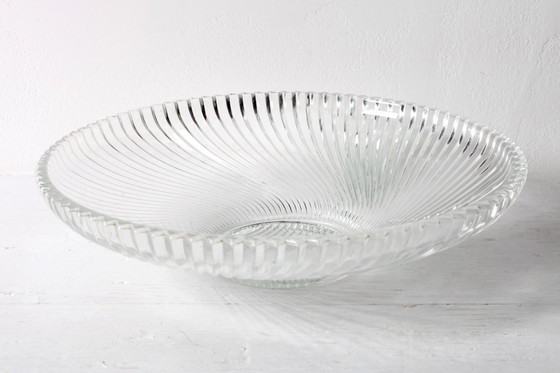 Image 1 of Ciotola vintage in vetro trasparente a coste / Elegante piatto pesante di Veropa / Francia / anni '70