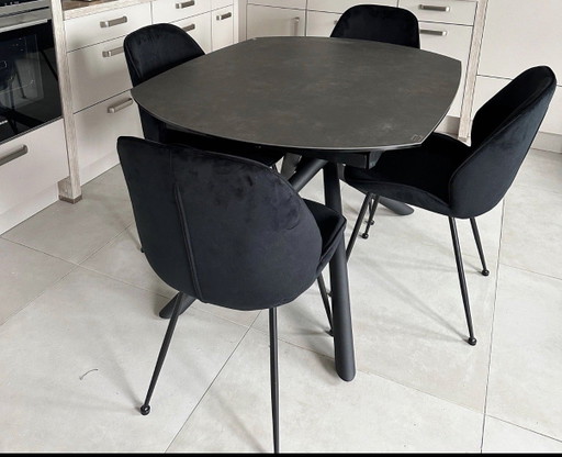 Tavolo da pranzo in ceramica di alta qualità