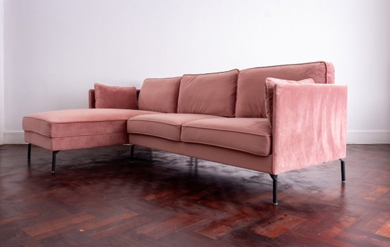 Image 1 of Pink velvet corner sofa