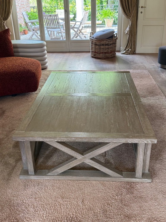 Image 1 of Maßgefertigter Couchtisch aus massiver Eiche