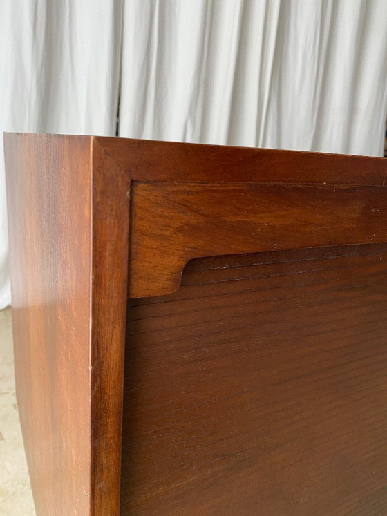 Credenza in palissandro di Gianfranco Frattini per Bernini, anni '60. – Credenze, Legno (photo 6 of 17)