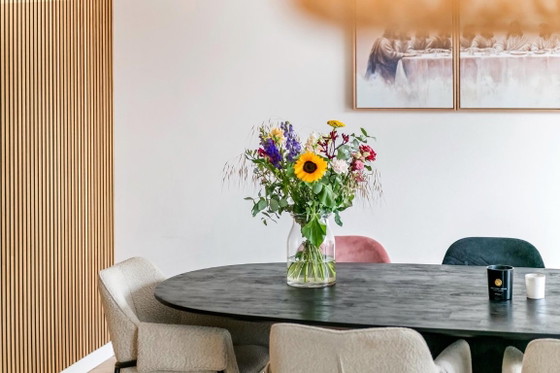 Black Oval Dining Table Aron by Eleonora from the Eijerkamp Collection – Eleonora Eijerkamp Collection, Wood (photo 4 of 5)