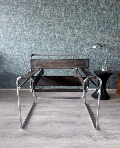 Vintage Wassily B3 — Marcel Breuer pour Fasem