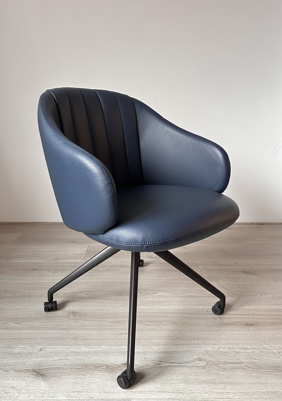 Image 1 of 4x Leolux Baani design dining chairs