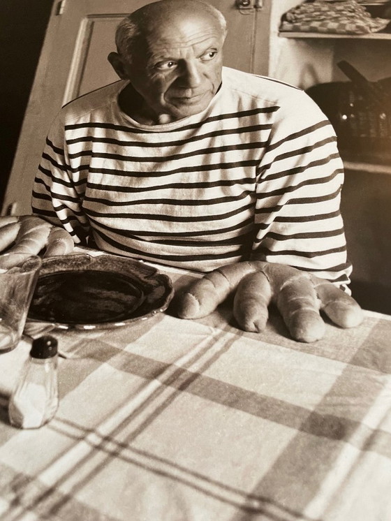 Image 1 of Robert Doisneau (1912-1944), Les Pains de Picasso, Vallauris 1952, Copyright Robert Doisneau/ Gamma Rapho, Uitgeverij Picasso/VG