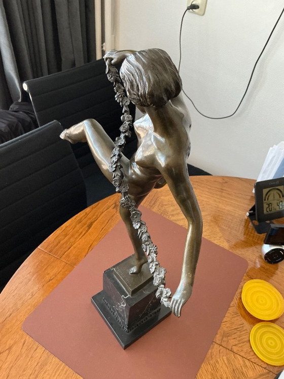 Image 1 of Beautiful bronze statue - female nude