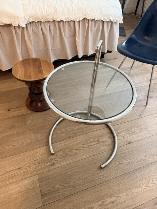 Mesa auxiliar ajustable Vintage E1027 diseñada por Eileen Gray – Cromo y cristal – bijzettafels, Chrome