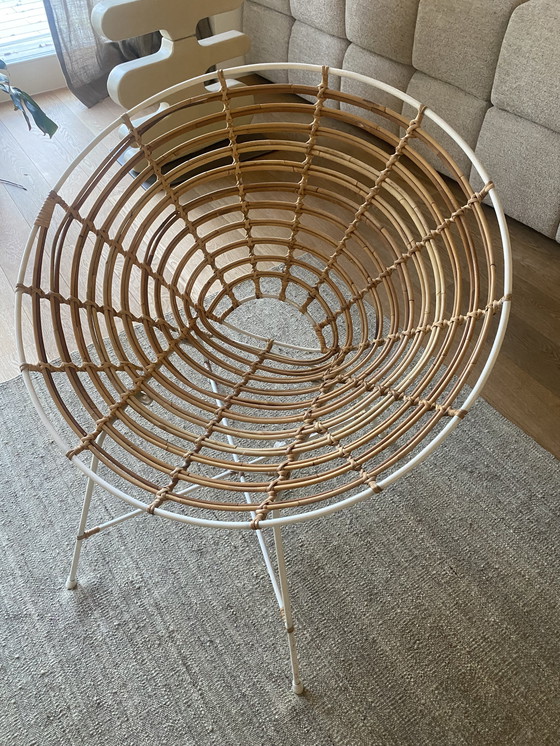 Image 1 of 2 Kuipstoeltjes rotàn mer beige zitkussén