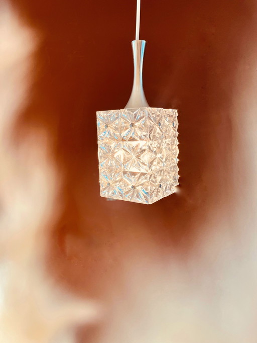 Lampada a sospensione in perle anni Settanta