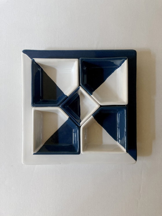 Image 1 of Blauw-wit handbeschilderd keramisch serveerblad of borrelplank.