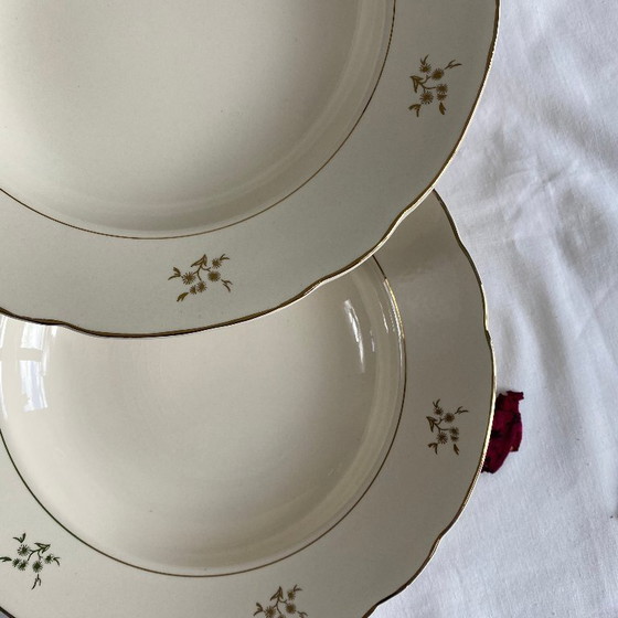 Image 1 of 6 piatti fondi antichi in terracotta color crema di Villeroy & Boch
