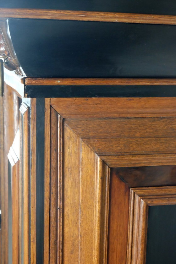 Image 1 of Credenza Zeeland del XVII secolo, in rovere.