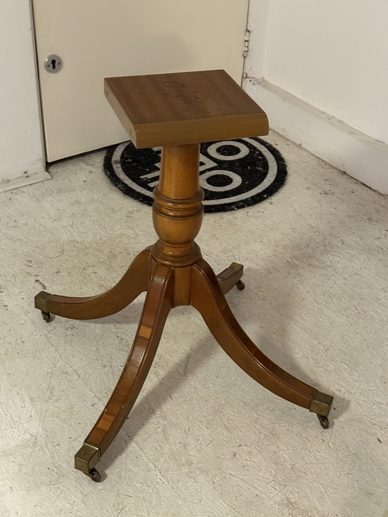 Image 1 of Antieke ovale kersenhouten eettafel op wielen