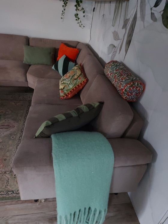 Image 1 of Large corner sofa